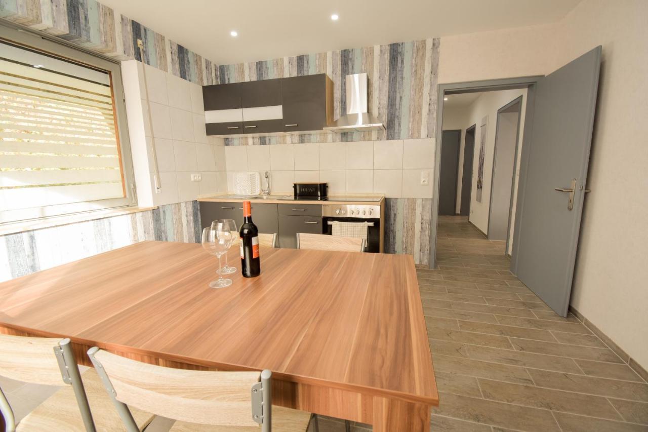 Mainzimmer - Business Apartments Hasloch  Luaran gambar