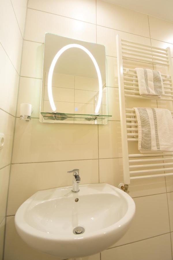 Mainzimmer - Business Apartments Hasloch  Luaran gambar