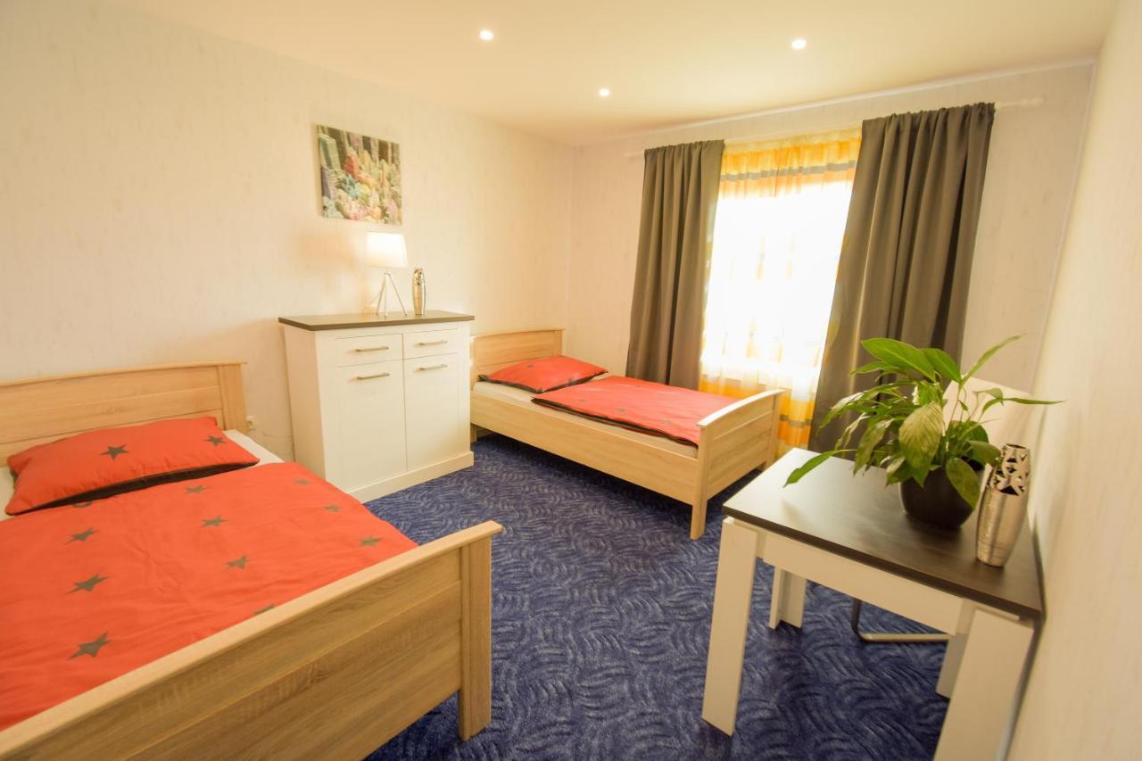 Mainzimmer - Business Apartments Hasloch  Luaran gambar