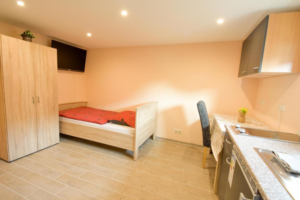 Mainzimmer - Business Apartments Hasloch  Luaran gambar