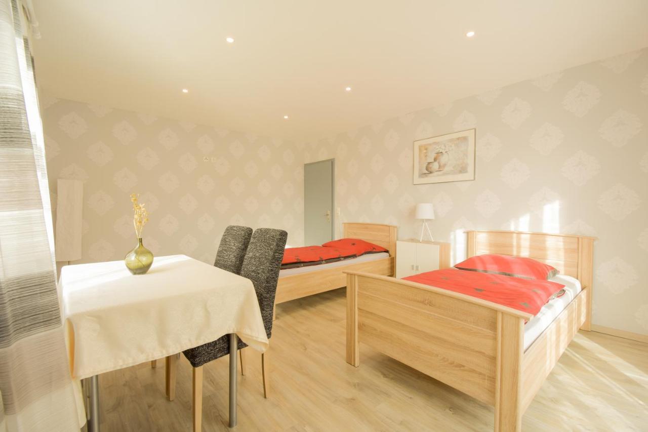 Mainzimmer - Business Apartments Hasloch  Luaran gambar