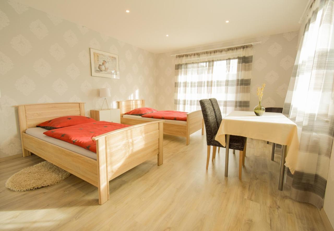 Mainzimmer - Business Apartments Hasloch  Luaran gambar