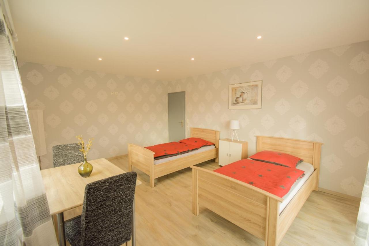 Mainzimmer - Business Apartments Hasloch  Luaran gambar