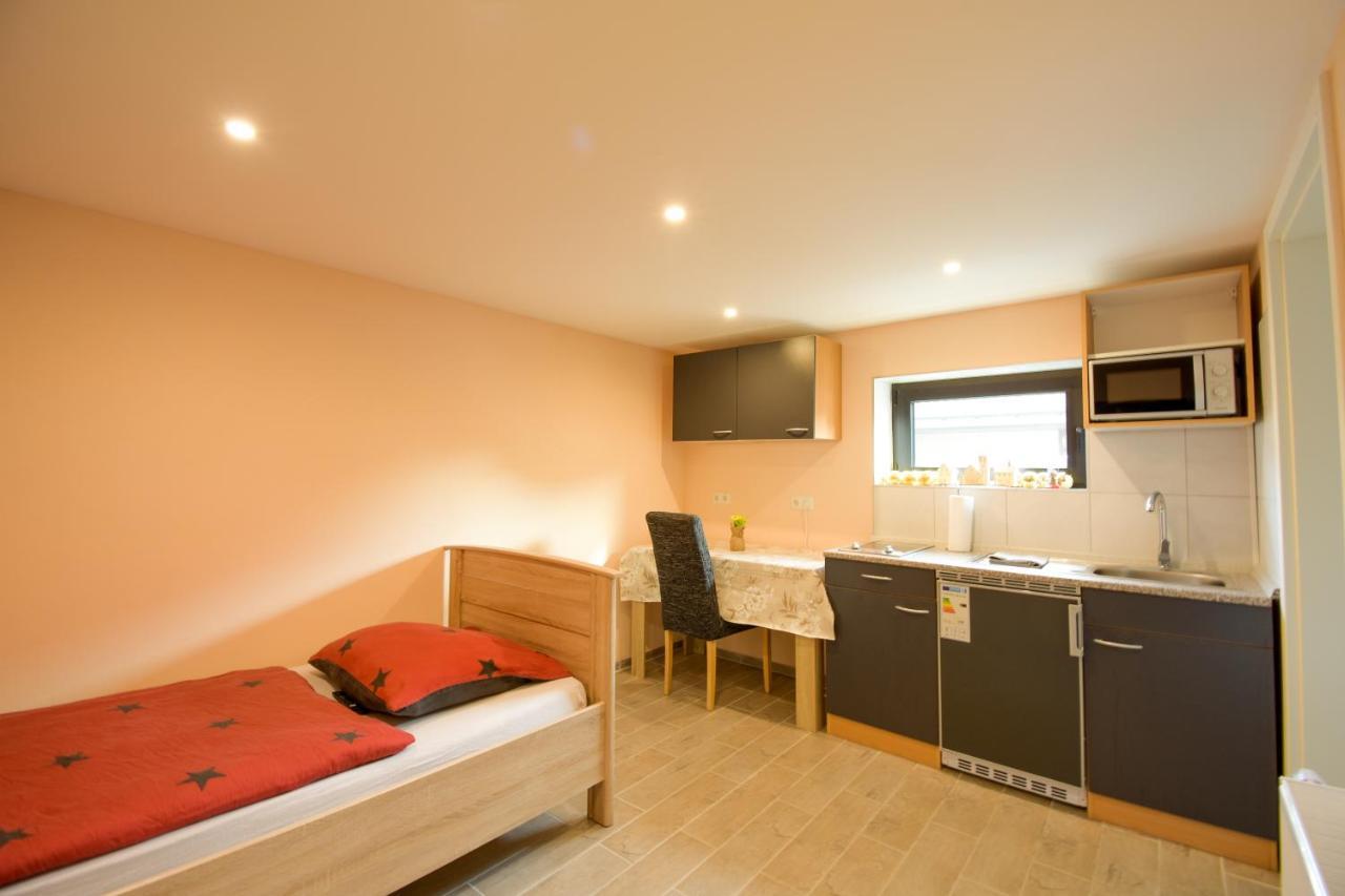 Mainzimmer - Business Apartments Hasloch  Luaran gambar